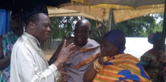 Okokyeredom Sakyi Ako II (Drobo Paramount Chief) (Left) Nana Yaa Ansuaa (Far Right)